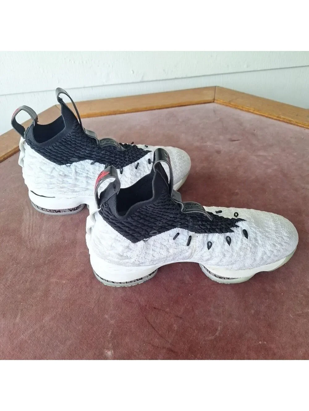 Nike Lebron James 15 Graffiti White  Sz 7y 2017